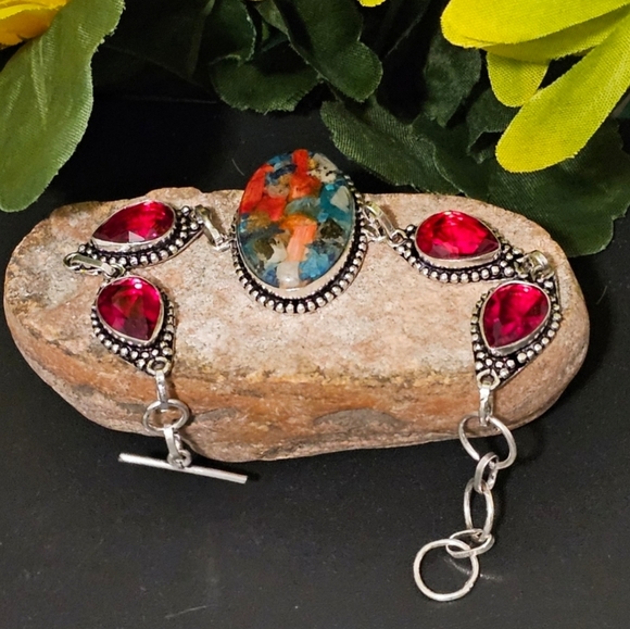 Handmade Jewelry - Spiny Oyster Turquoise / Garnet Bracelet